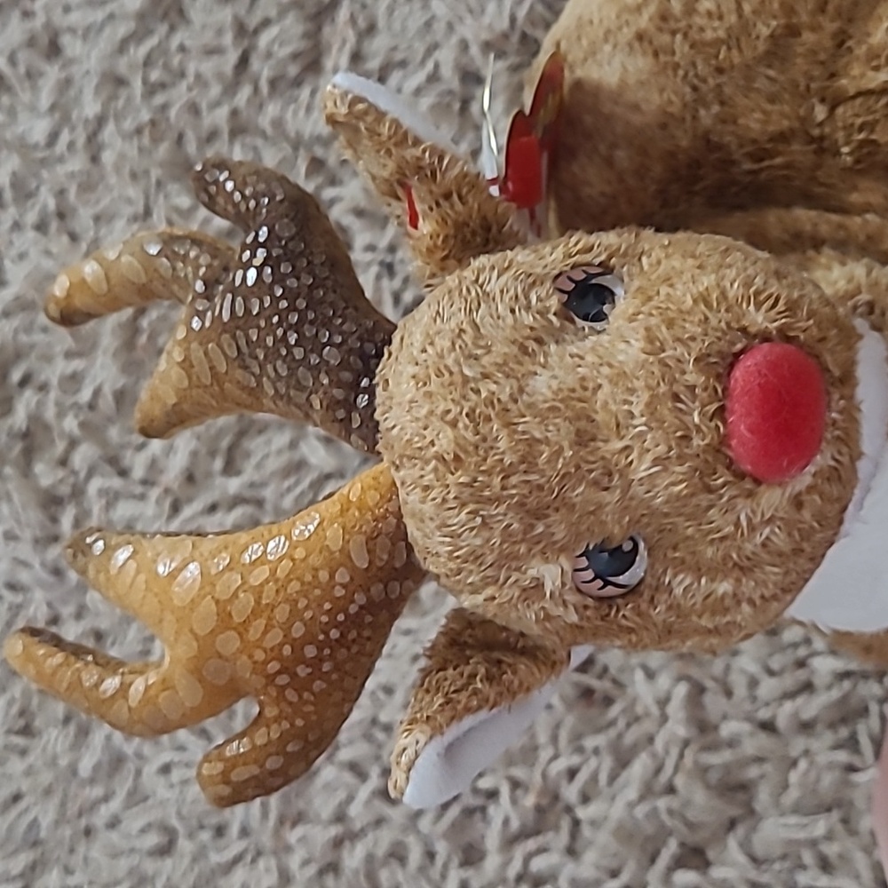 TY Beanie Baby - 2000 Roxie the Reindeer-Red Nose - Picture 5 of 8